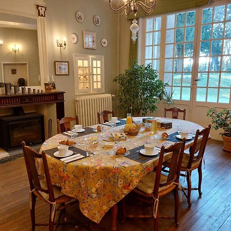 Bed and Breakfast Manoir Du Bellay Montreuil-Bellay Esterno foto